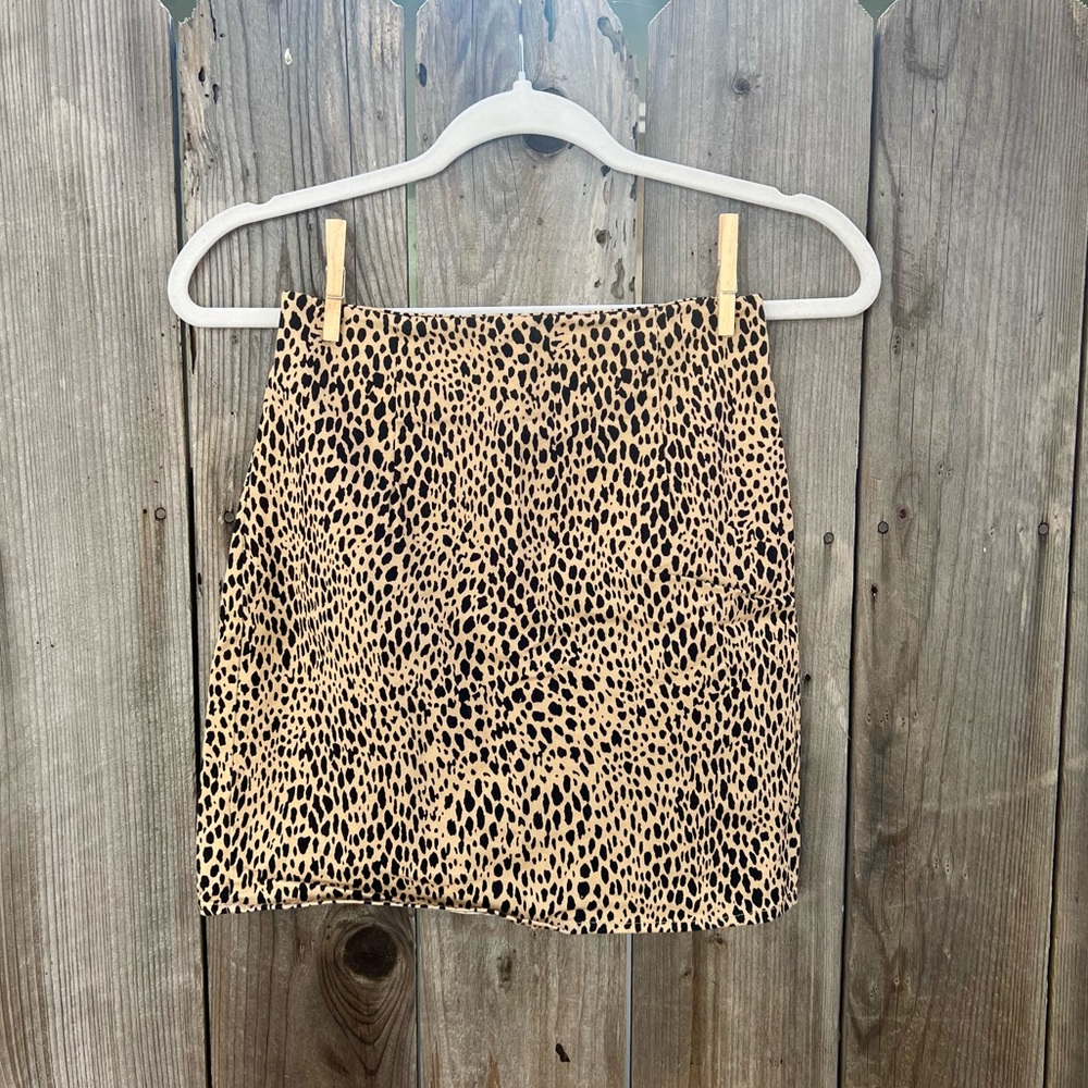 Brandy Melville Leopard Print Skirt